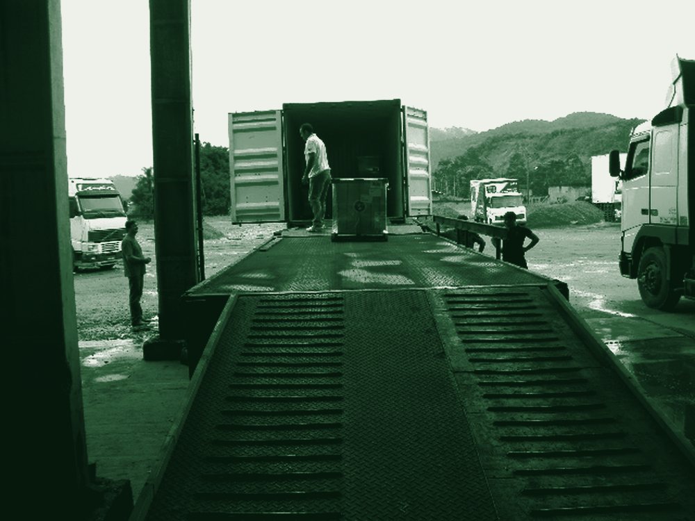 Estrutura de rampa e doca de carregamento